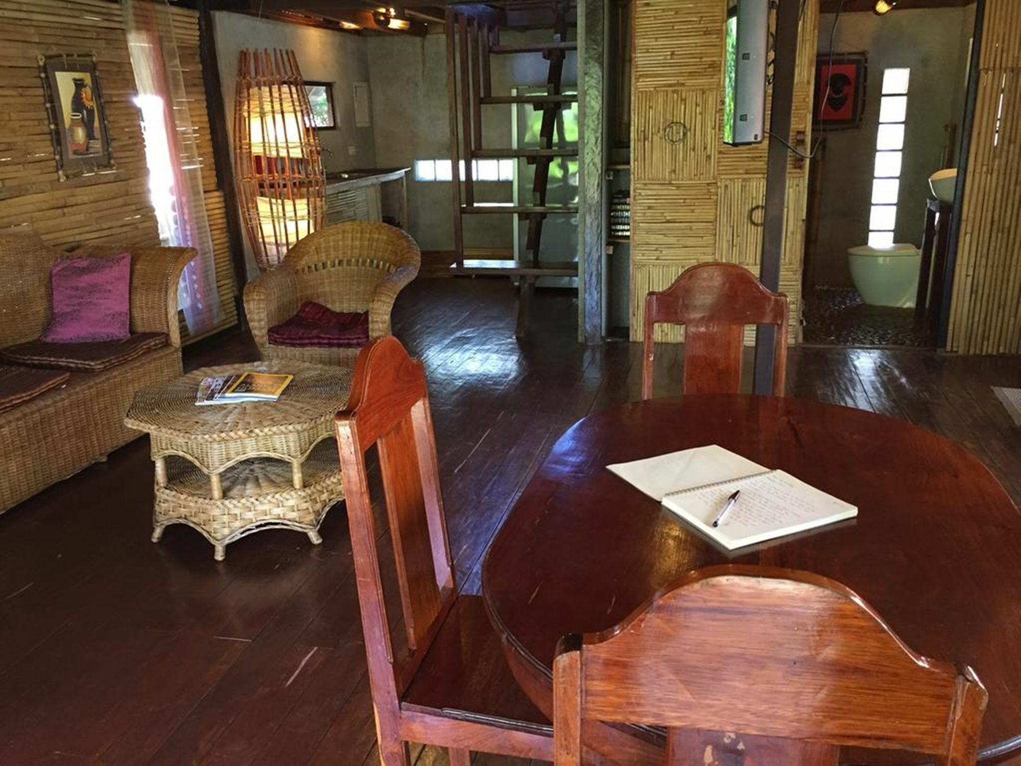 The Village House Puerto Princesa Εξωτερικό φωτογραφία