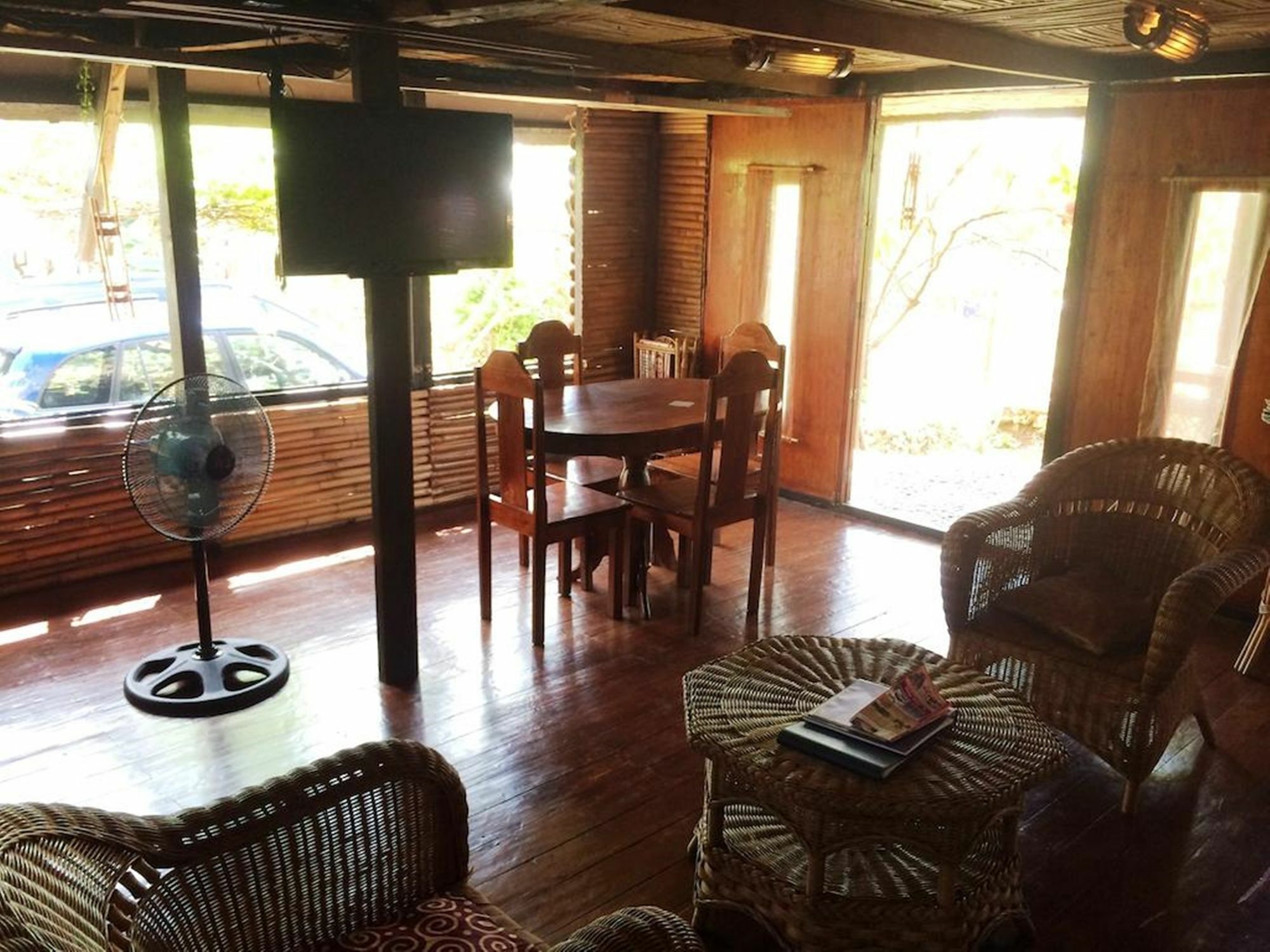 The Village House Puerto Princesa Εξωτερικό φωτογραφία